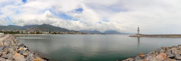 Panorama Bay med fyr i alanya — Stockfoto