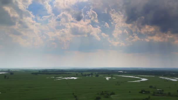 游戏中时光倒流景观与云和雨 — 图库视频影像