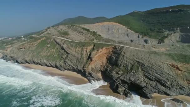 Luftutsikt Över Havsvågor Och Vacker Strand Portugal — Stockvideo