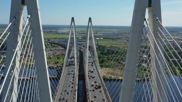 Most linowy z samochodami — Wideo stockowe