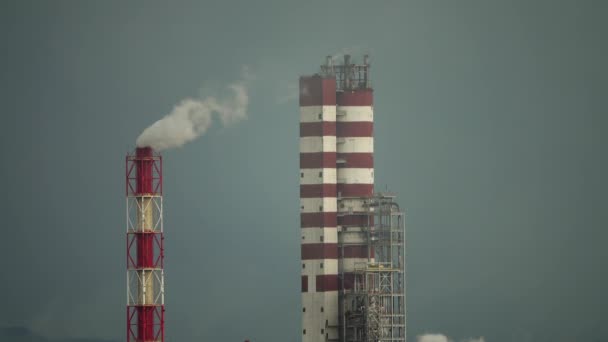 Usine de raffinage de pétrole et de gaz — Video