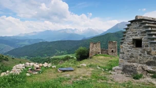 Edificio medievale e rovina in Inguscezia — Video Stock