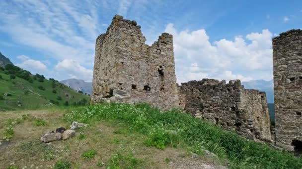 Edificio medievale e rovina in Inguscezia — Video Stock