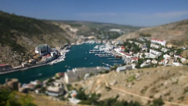 Вплив Мініатюрні Tilt-shift з пташиного польоту Балаклавській бухті — стокове відео