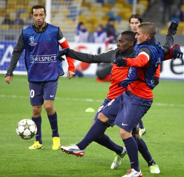 FC paris saint-germain oyuncular eğitim sırasında
