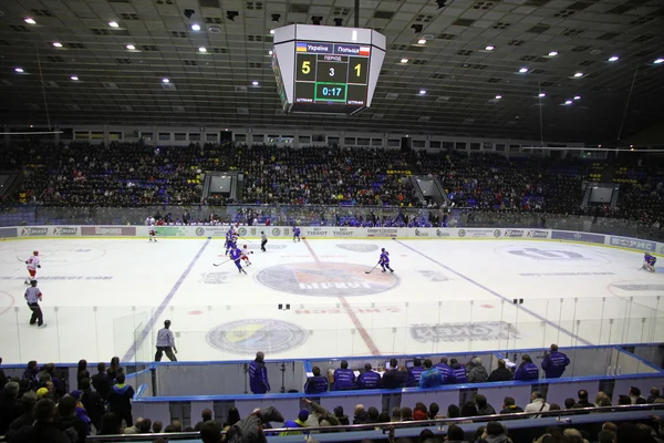 Estadio durante el partido de hockey sobre hielo — Foto de Stock