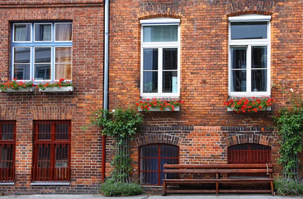 Fachada da típica casa residencial alemã em Lubeck — Fotografia de Stock