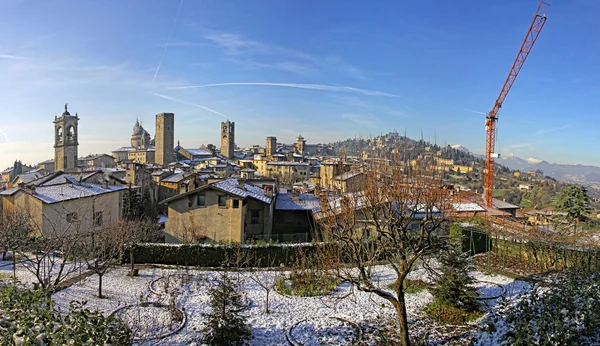 Panoramisch uitzicht op de oude stad bergamo — Stockfoto