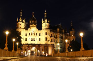 Schwerin Kalesi (schweriner schloss) gece, Almanya