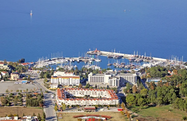 Port morski w mieście kemer, prowincji antalya, Turcja — Zdjęcie stockowe