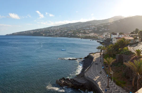 Praia em Santa Cruz, Ilha da Madeira, Portugal — Fotografia de Stock