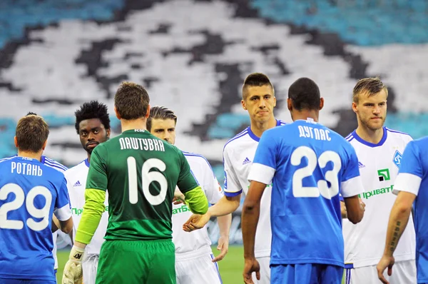 Fotbal hra fc dynamo Kyjev vs fc Dněpr — Stock fotografie