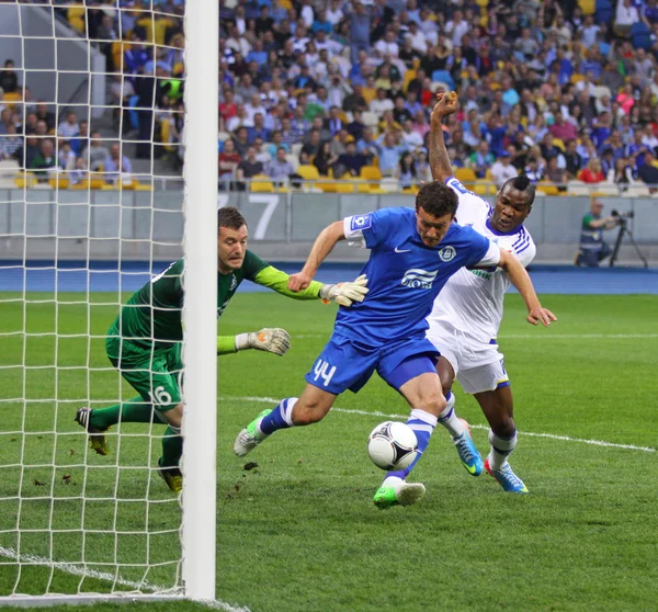 Piłka nożna gra fc dynamo Kijów vs fc dnipro — Zdjęcie stockowe