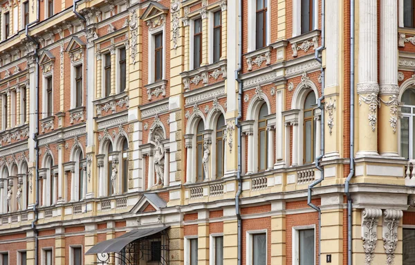 Frammento di vecchio edificio tradizionale a Odesa, Ucraina — Foto Stock