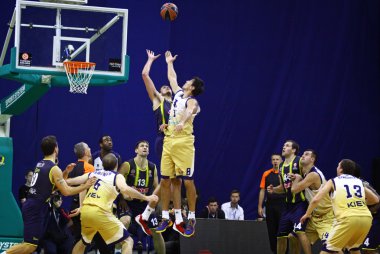 Türk Hava Yolları Euroleague oyun Budivelnik vs Fenerbahçe Ülker