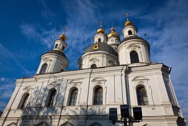 Catedral da Assunção ou Dormição em Kharkiv, Ucrânia — Fotografia de Stock