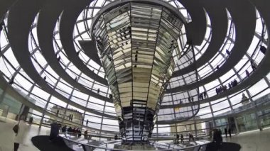 Berlin'de Alman Parlamentosu (federal bina reichstag)