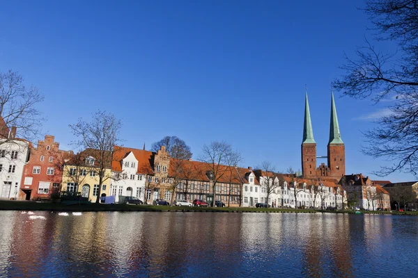 Skyline van de middeleeuwse stad van Lübeck, Duitsland — Stockfoto