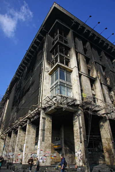 Bâtiment syndical à la suite de l'incendie pendant l'anti-gouvernement p — Photo