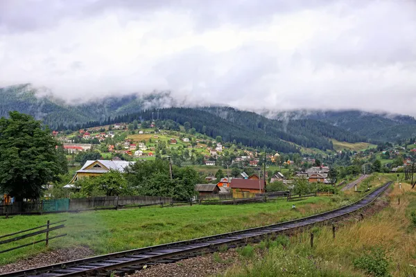 Village in Carpathian mountains, Ukraine — Stock Photo, Image