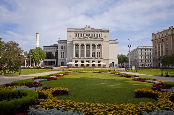 리가에서 라트비아어 국립 오페라 극장 — 스톡 사진