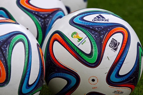 Oficiální fifa 2014 Světový pohár koule (brazuca) — Stock fotografie