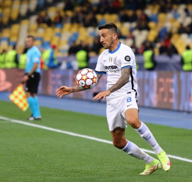 KYIV, UKRAINE - 28 Eylül 2021: UEFA Şampiyonlar Ligi maçı Shakhtar Donetsk - Internazionale. Inter 'den Matias Vecino. Kyiv 'deki NSC Olimpiyskyi Stadyumu