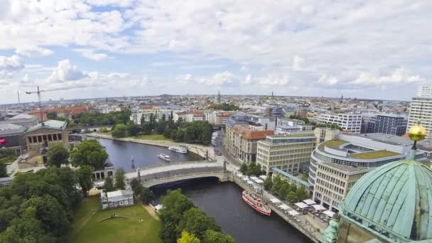 Berlin City, Almanya spree Nehri'nin havadan görünümü — Stok video