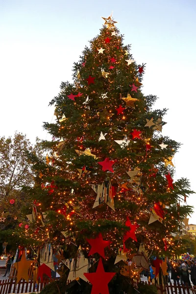 Athens Greece December 2019 Decorated Christmas Tree Syntagma Square Constitution — Fotografia de Stock