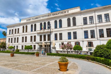 Palermo, İtalya - 10 Mayıs 2018: The Vittorio Emanuele II devlet klasik lisesi (Liceo Classico Vittorio Emanuele II) Palermo 'da. İtalya 'nın en eski 4. lisesi, 1549' da kuruldu.