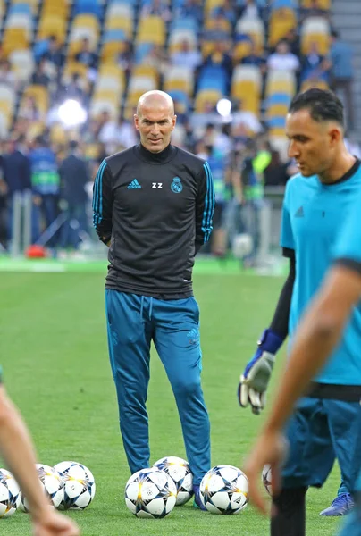 Kiev Oekraïne Mei 2018 Real Madrid Hoofdtrainer Zinedine Zidane Ziet — Stockfoto