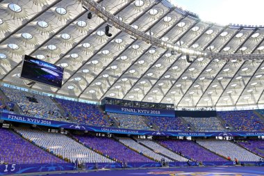 KYIV, UKRAINE - 26 Mayıs 2018: UEFA Şampiyonlar Ligi Finali öncesinde Kyiv 'deki NSC Olimpiyskiy Stadyumu tribünlerinin detayları