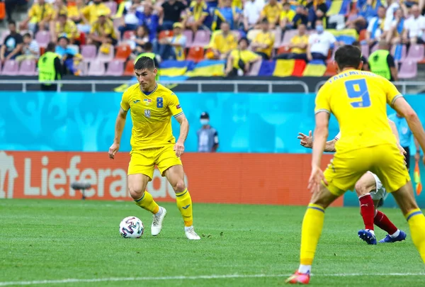 Bucharest Romania 2021年6月21日 ウクライナのロシア マリノフスキーがUefa Euro 2020のオーストリア戦でブカレスト国立アリーナスタジアムで攻撃 — ストック写真