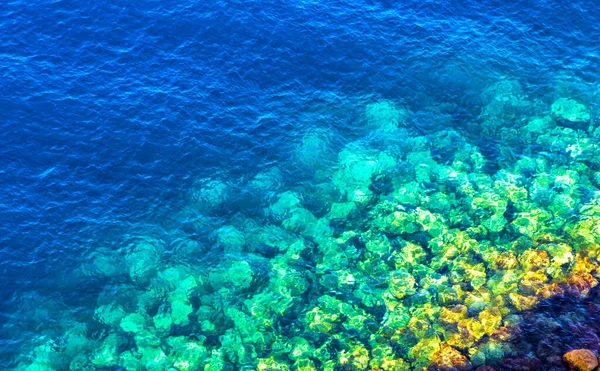 Hintergrund Aus Kristallklarem Azurblau Und Blauem Meerwasser Mittelmeer Blick Von — Stockfoto