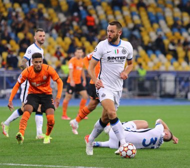 KYIV, UKRAINE - SEPTEMBER 28, 2021: UEFA Champions League game Shakhtar Donetsk v Internazionale. Stefan de Vrij (Inter) controls a ball. NSC Olimpiyskyi stadium in Kyiv