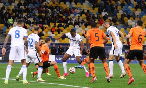 Kyiv Ukraine September 2021 Shakhtar Donetsk Orange Internazionale White Players — Fotografia de Stock