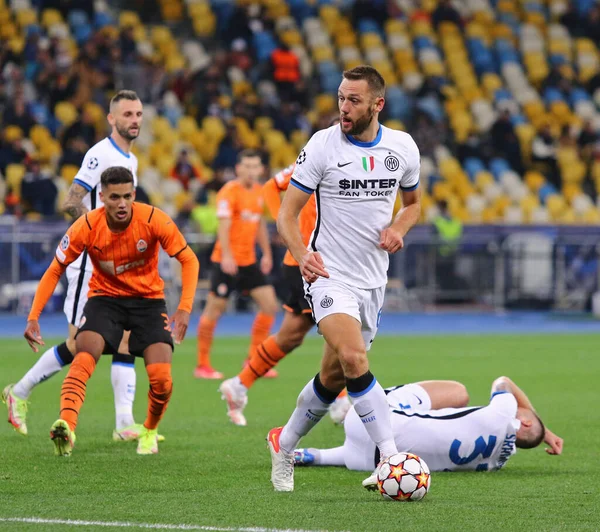 KYIV, UKRAINE - SEPTEMBER 28, 2021: UEFA Champions League game Shakhtar Donetsk v Internazionale. Stefan de Vrij (Inter) controls a ball. NSC Olimpiyskyi stadium in Kyiv