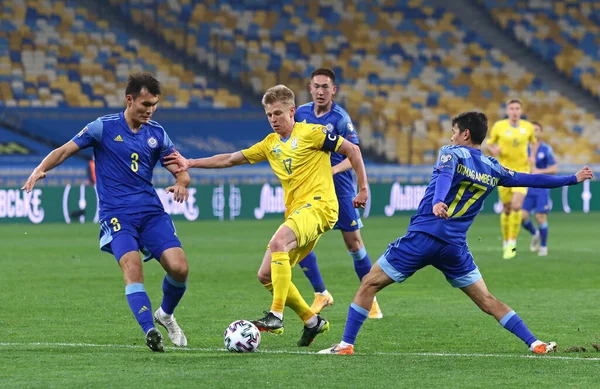 Kyiv Ukraine Marca 2021 Oleksandr Zinchenko Ukrainy Walczy Piłkę Nuraly — Zdjęcie stockowe