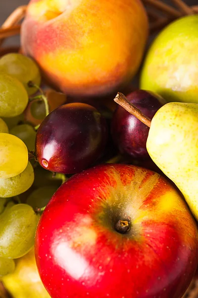 Basket of fruits — Stock Photo, Image