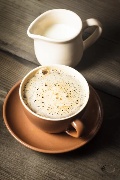 Kaffee mit Milch — Stockfoto