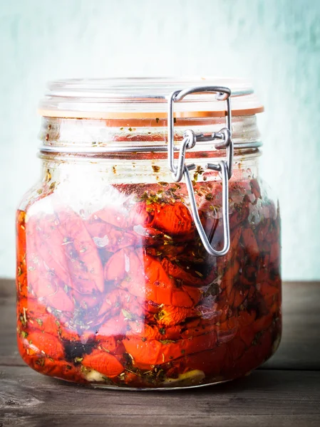 Tomates secos al sol —  Fotos de Stock