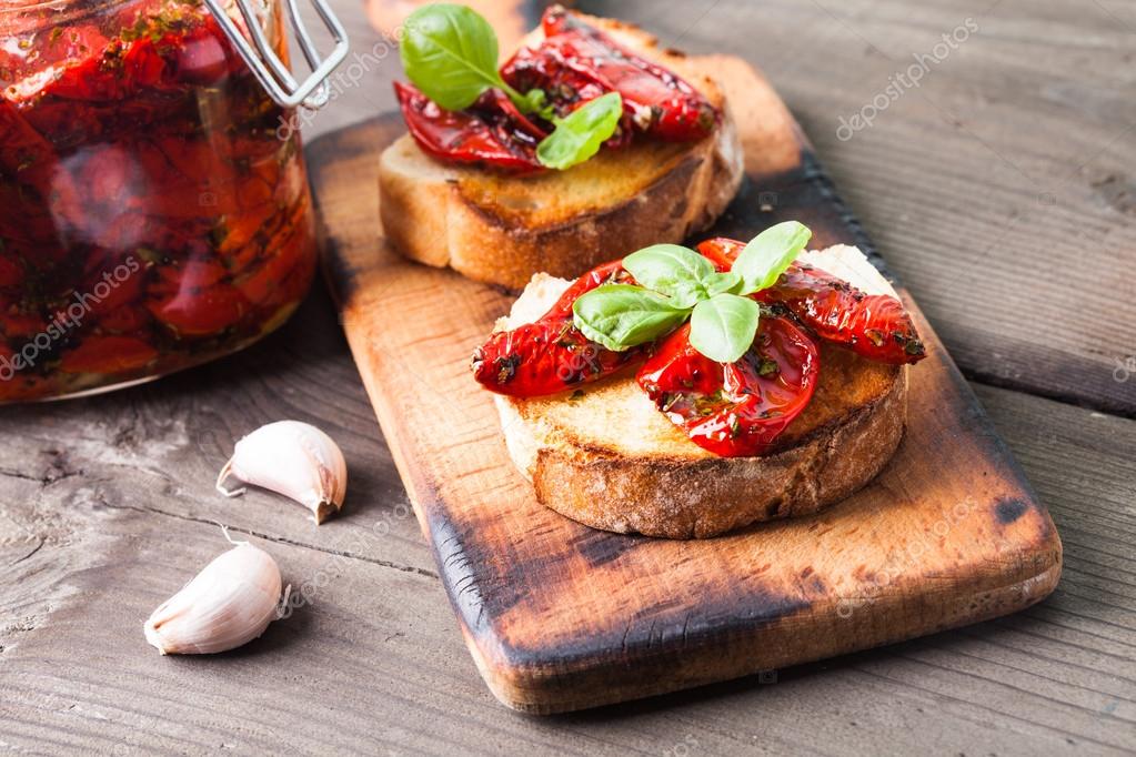 Bruschetta with sun dried tomatoes — Stock Photo © oksixx 17195685