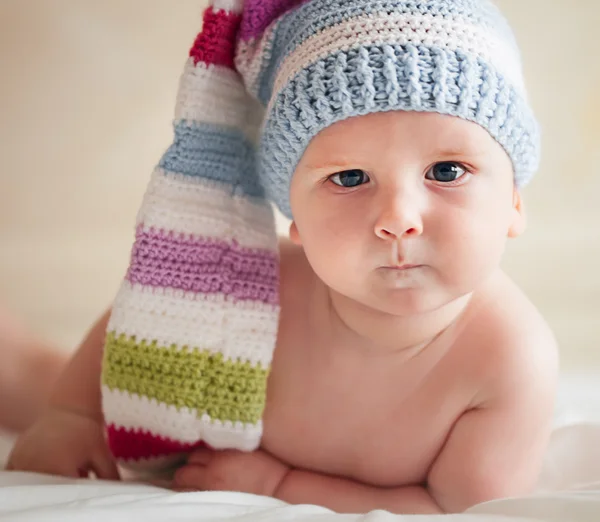 Baby i hatt — Stockfoto