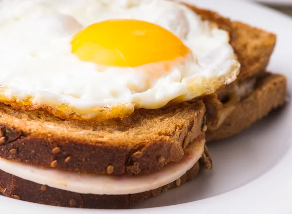 Croque madame — Stockfoto