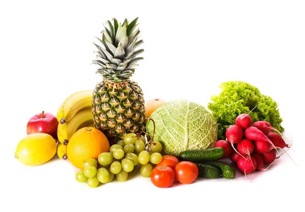 Meyve ve sebzeler üzerinde beyaz — Stok fotoğraf