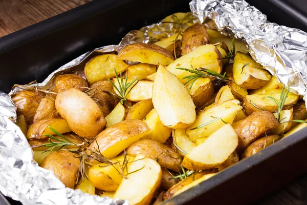 Rusic styl, pečené brambory — Stock fotografie
