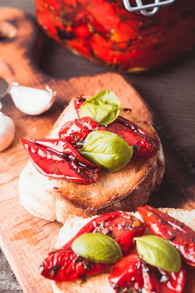 Güneş kurutulmuş domates Bruschetta — Stok fotoğraf