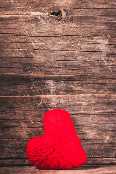 Corazón de hilo rojo — Foto de Stock