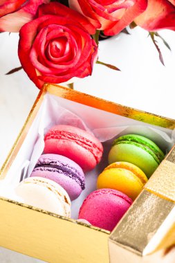 hediye kutusunda macaroons