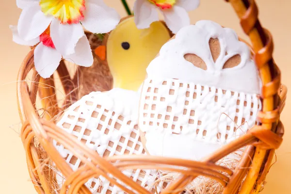 Easter cookies in basket — Stock Photo, Image